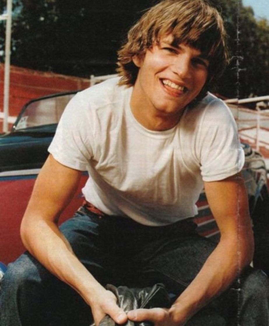 Social Ashton Kutcher