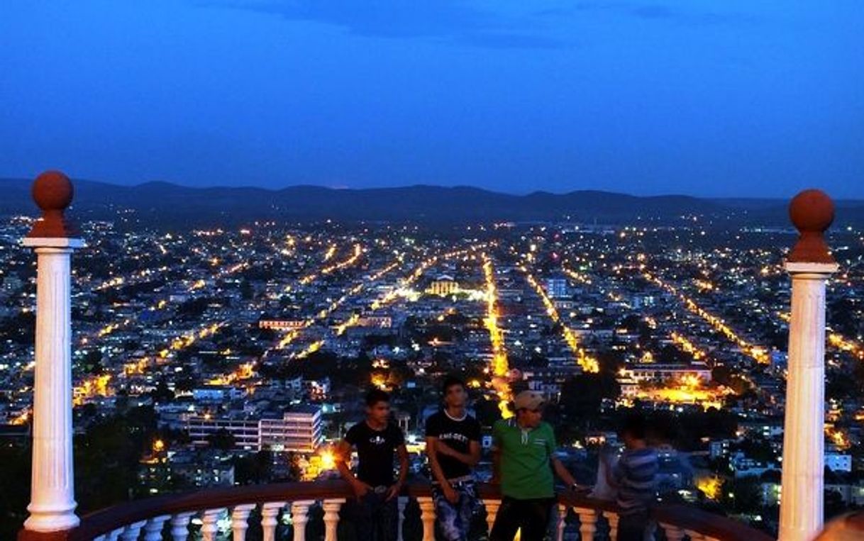 Lugar La Loma de La Cruz