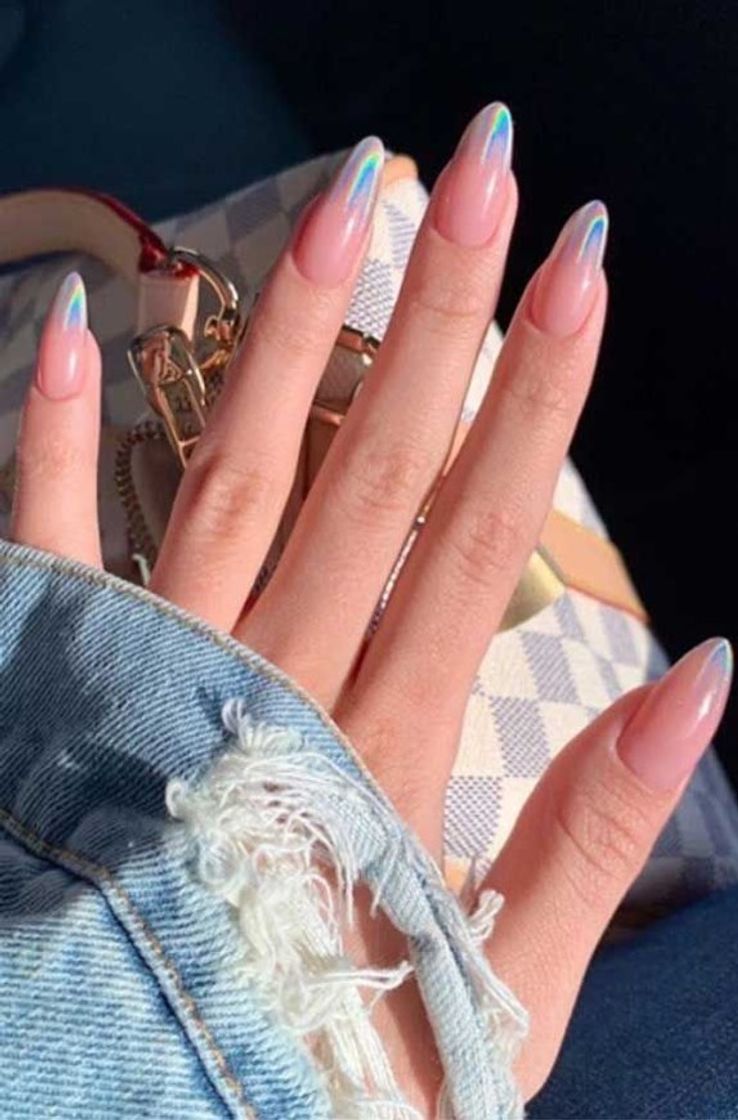 Fashion iridescent nails