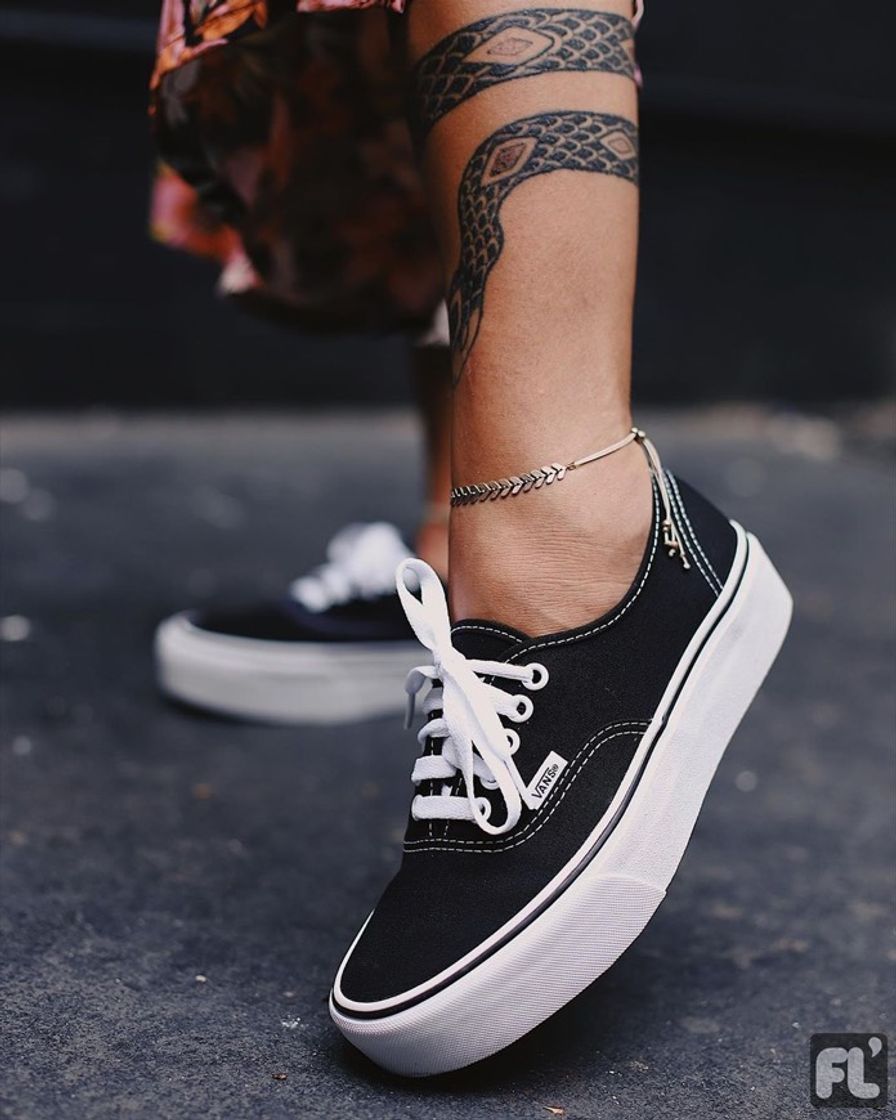 Fashion tênis vans e tornozeleira