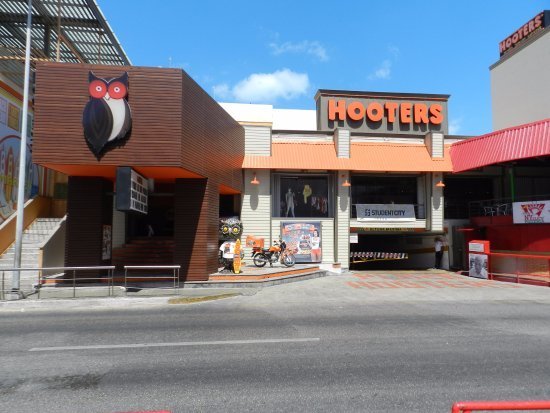 Restaurants Hooters Cancun