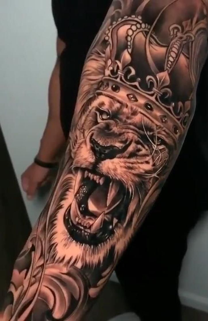 Fashion Lion and clock tatto