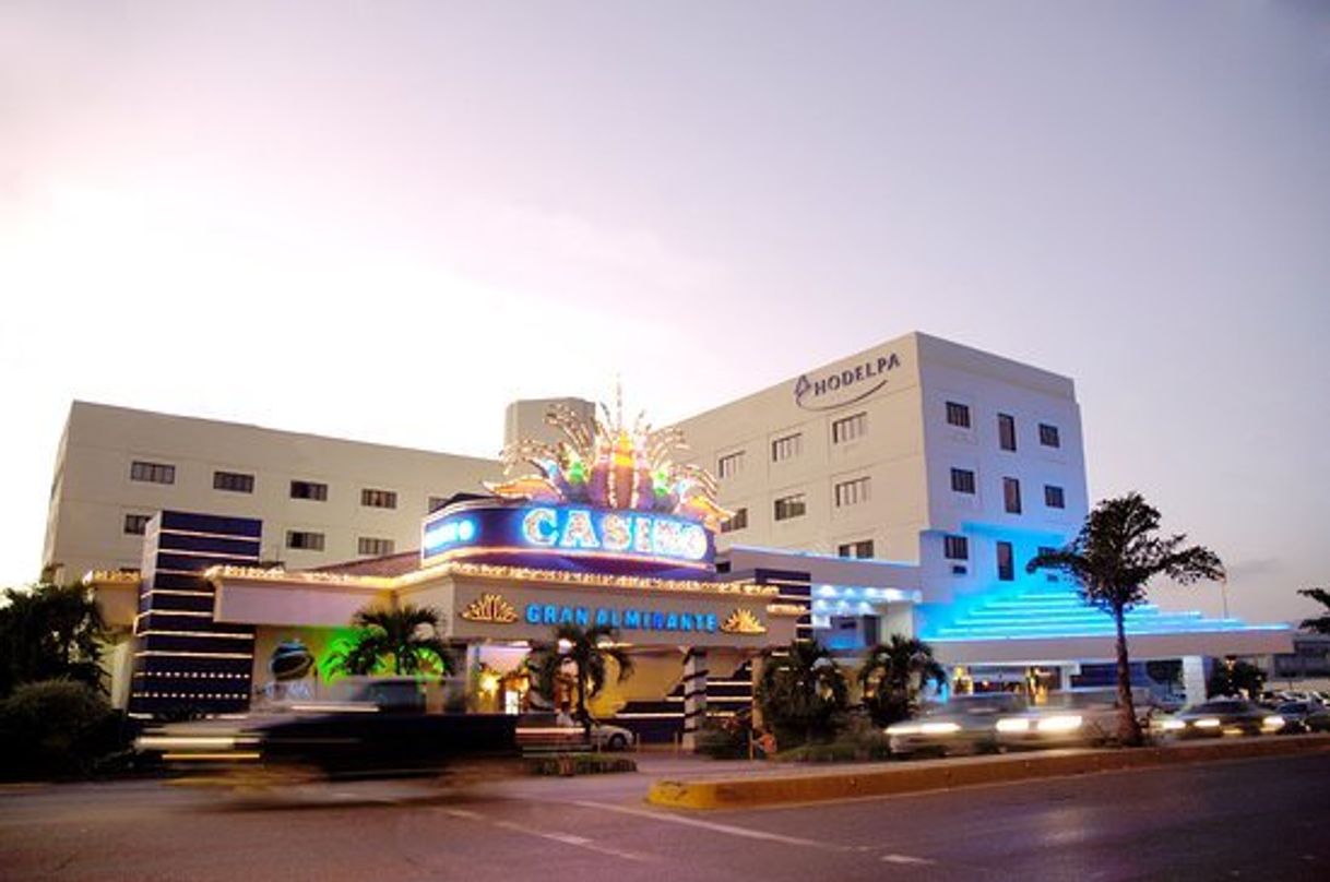 Restaurantes Hodelpa Gran Almirante Hotel & Casino Santiago, Hotel