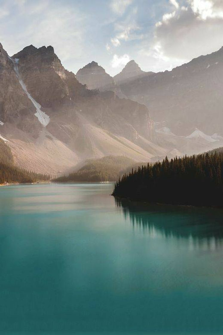 Place Moraine Lake