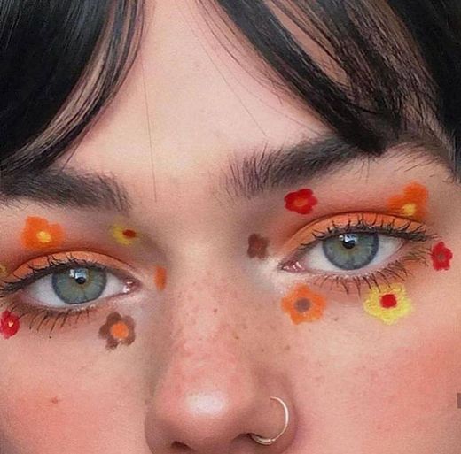 Maquillaje floral 🌼