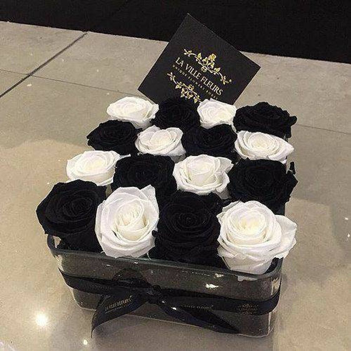 Moda Black e white roses