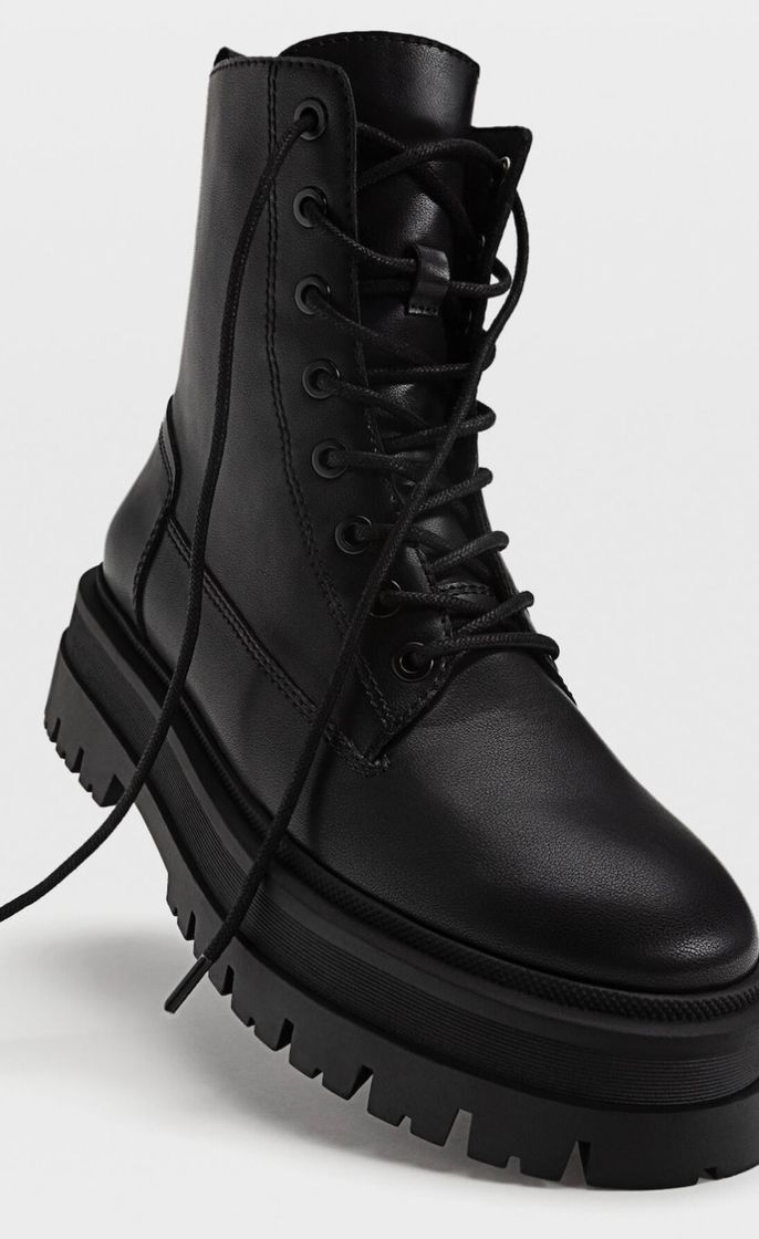 Moda Botas Militares Negras | Stradivarius