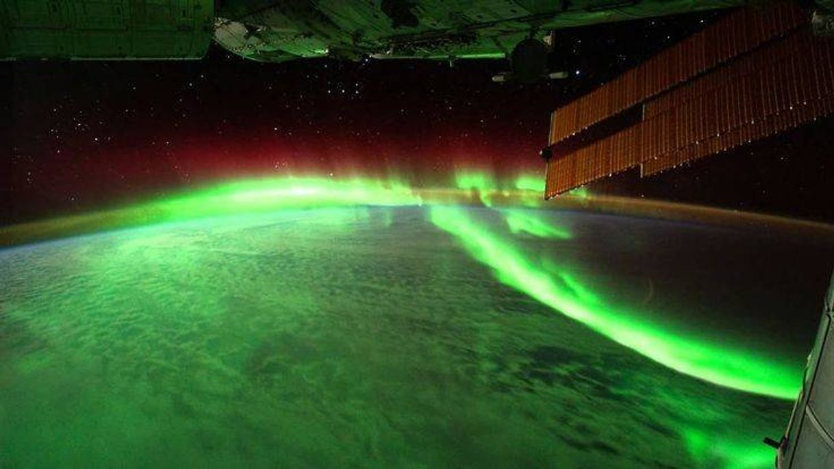 Fashion Aurora desde el espacio🌌