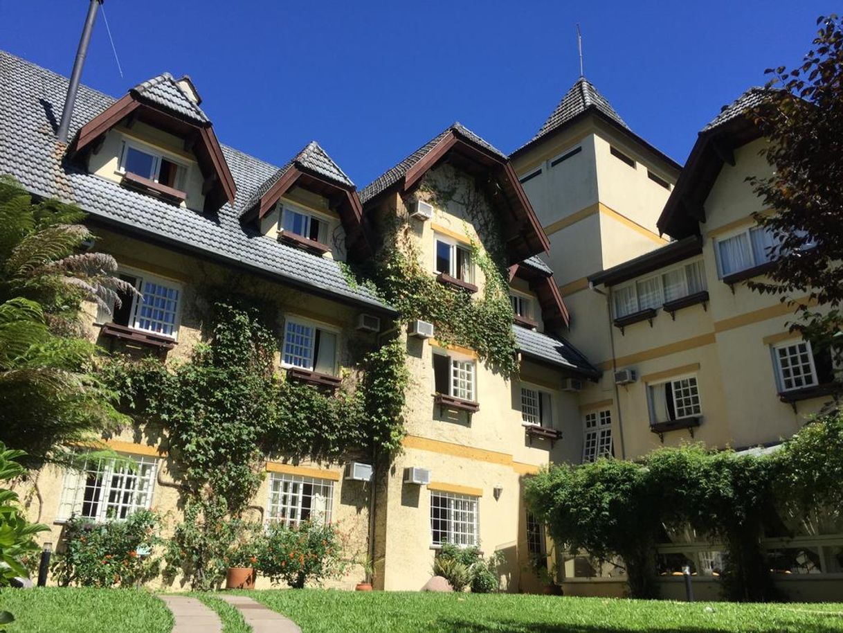 Lugar Hotel Pousada Le Chateau