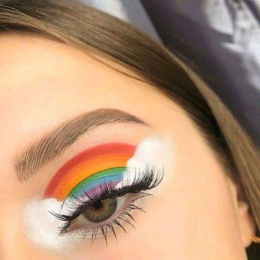 Maquiagem de arco-íris 