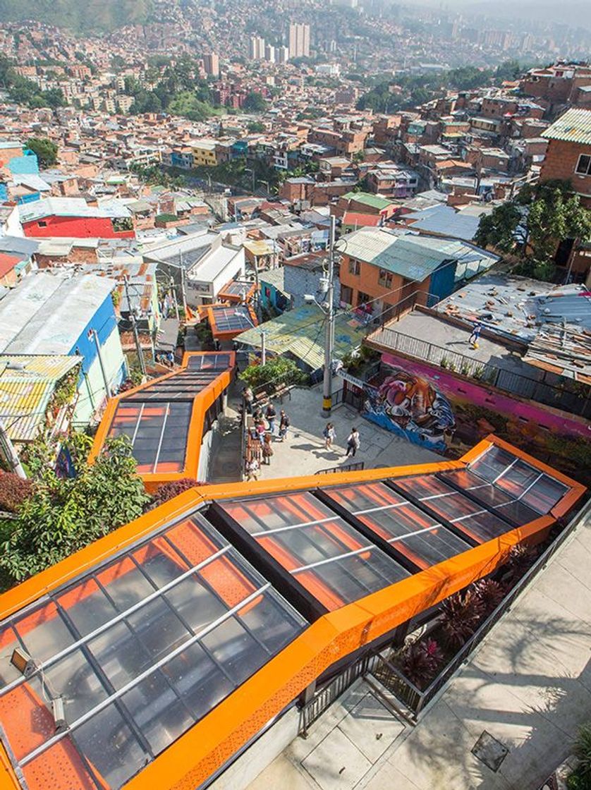 Lugar Escaleras Electricas Comuna 13