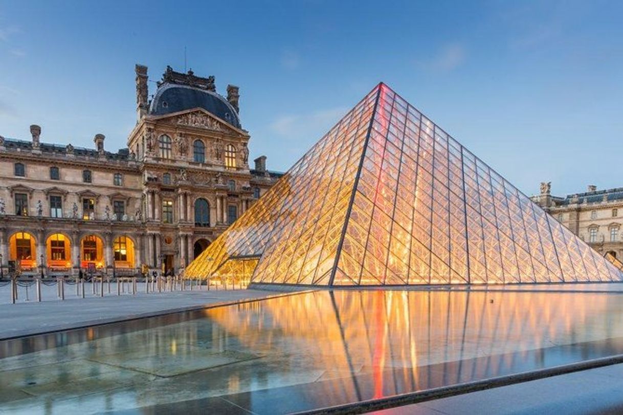 Place Museo del Louvre