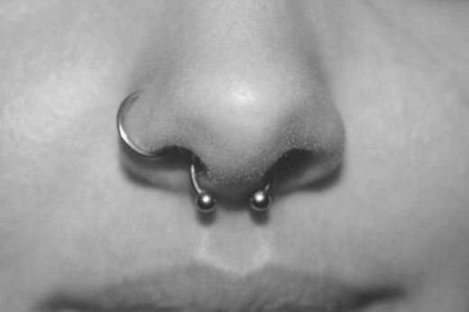 piercings no nariz 