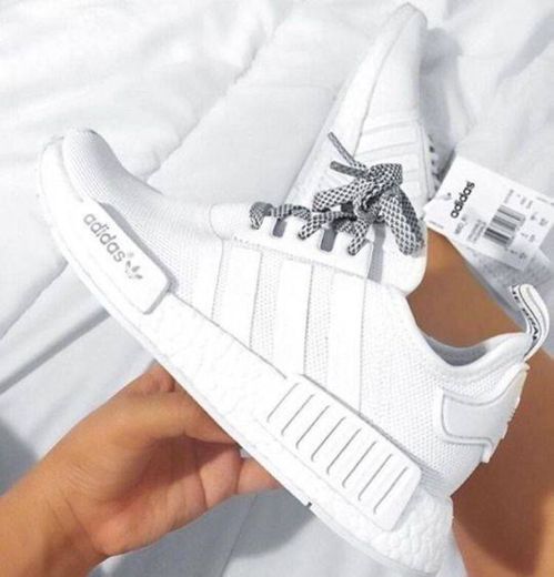 Tênis Adidas NMD R1