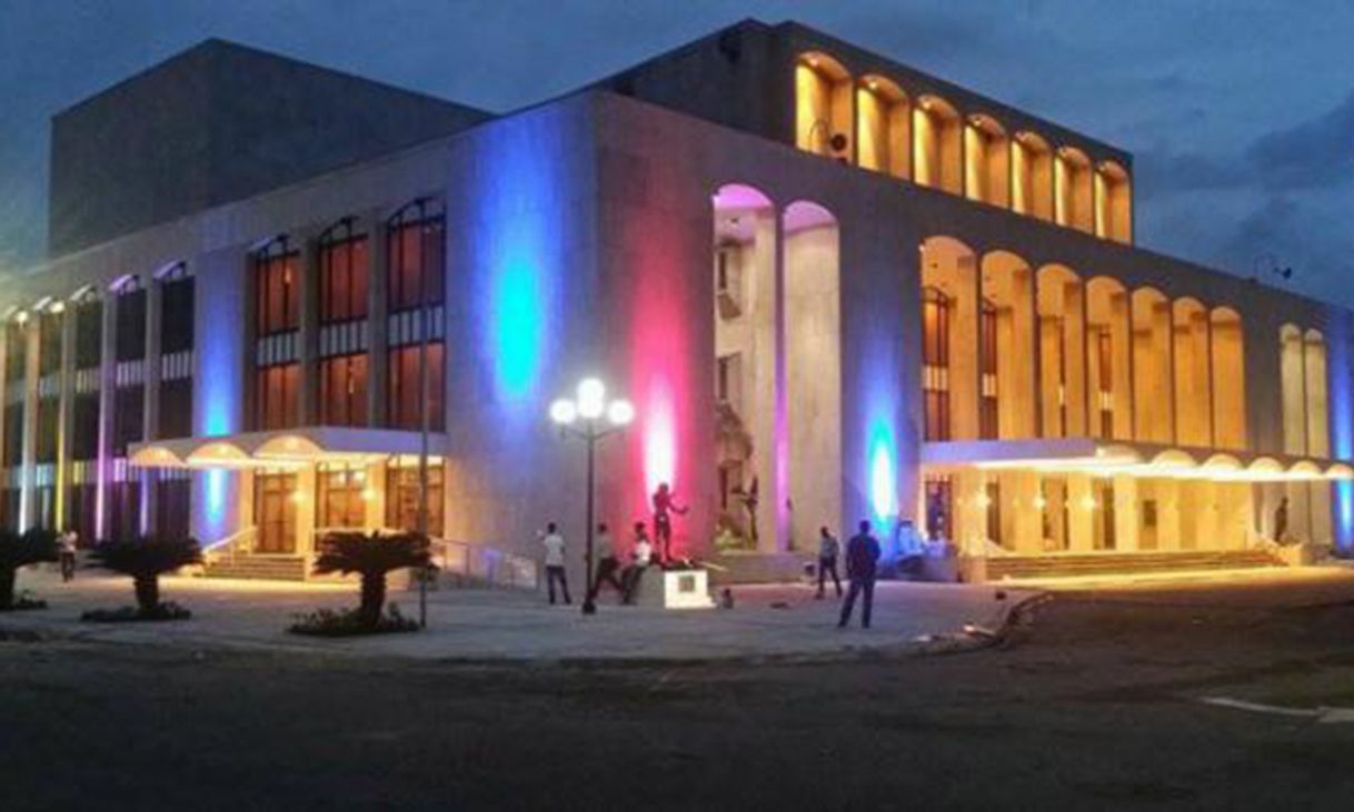 Lugar Teatro Nacional Eduardo Brito