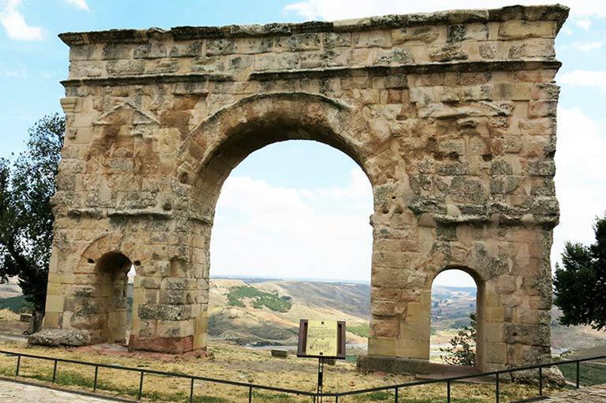 Fashion Arco de Medinaceli