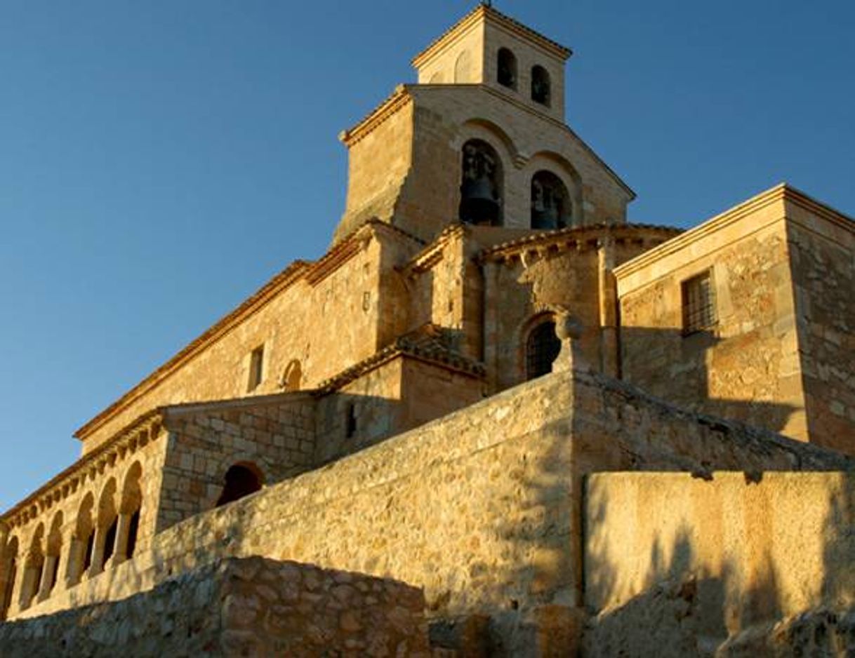 Moda Iglesia de Nuestra Señora del Rivero. San Esteban de Gormaz