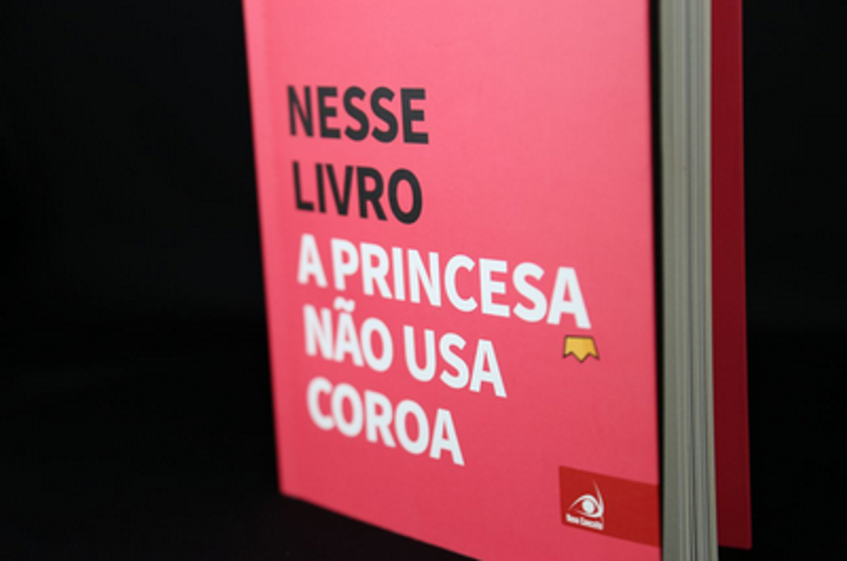 Libro Nesse Livro a Princesa Não usa Coroa