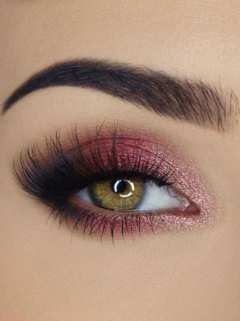 Moda 10 Melhores maquiagens para destacar os olhos

