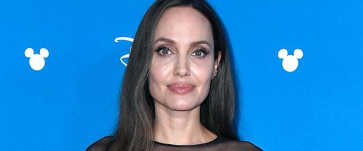 Angelina Jolie aparece loira nos bastidores de novo filme da Marvel ...