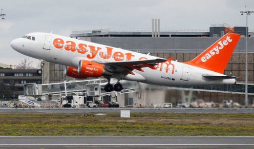 Avião Esay Jet