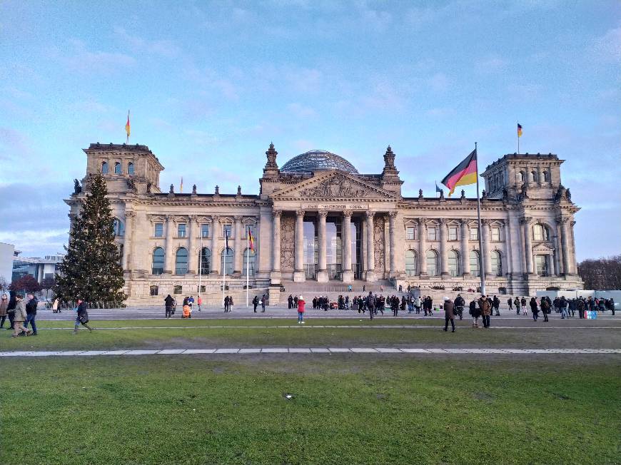 Place Reichstag Building