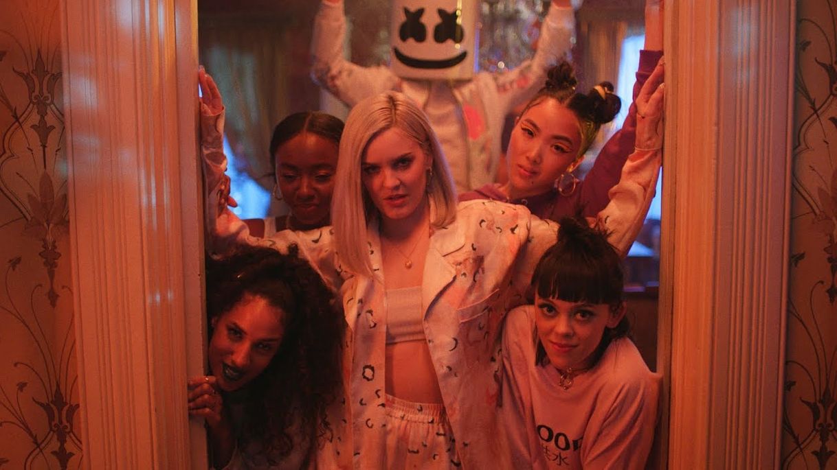 Moda Marshmello & Anne-Marie - YouTube