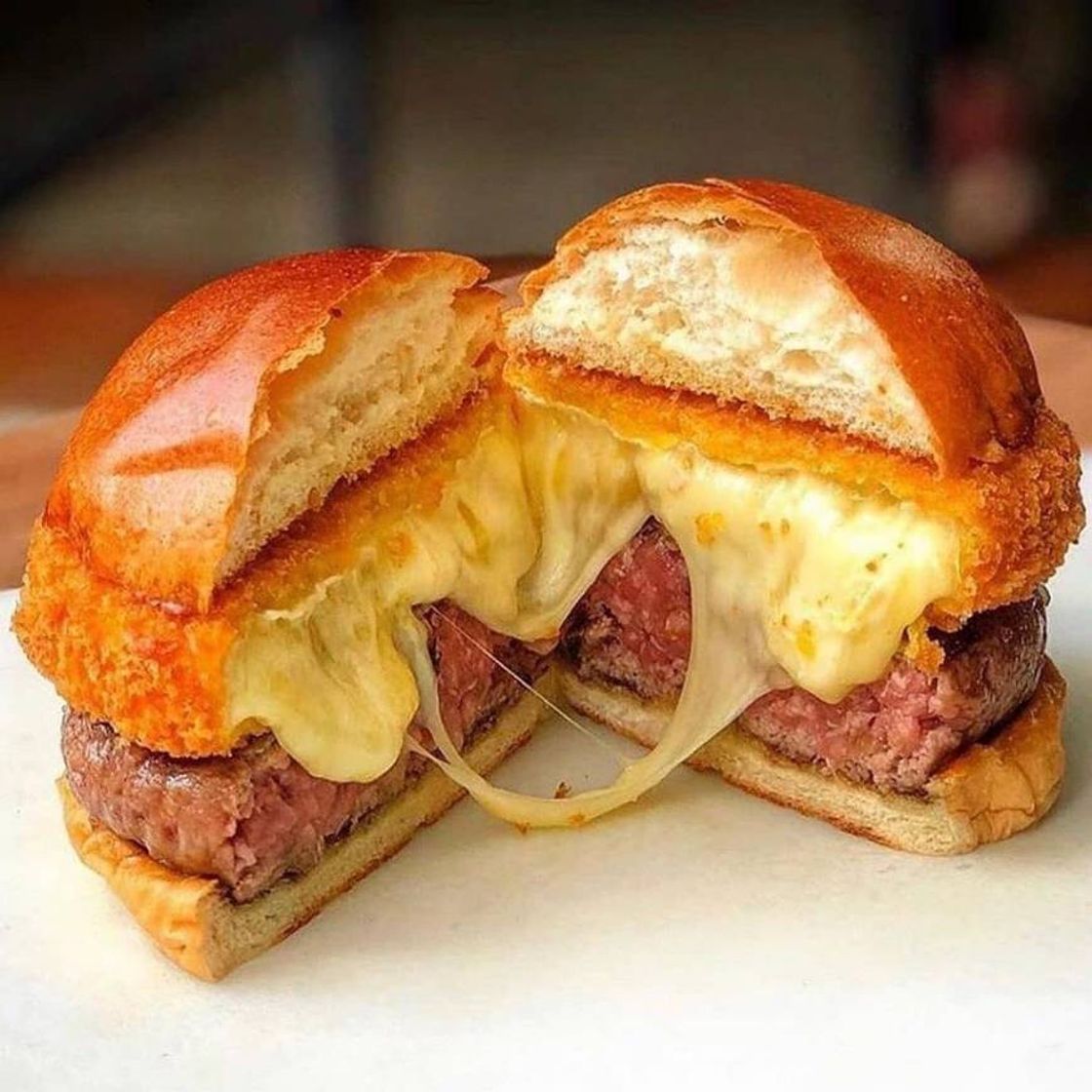 Fashion Cheesy Burger 