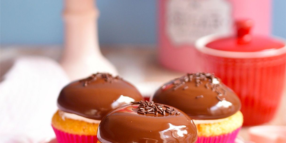 Social 🍰Cupcakes de vainilla rellenos de mermelada de frambuesa🍰