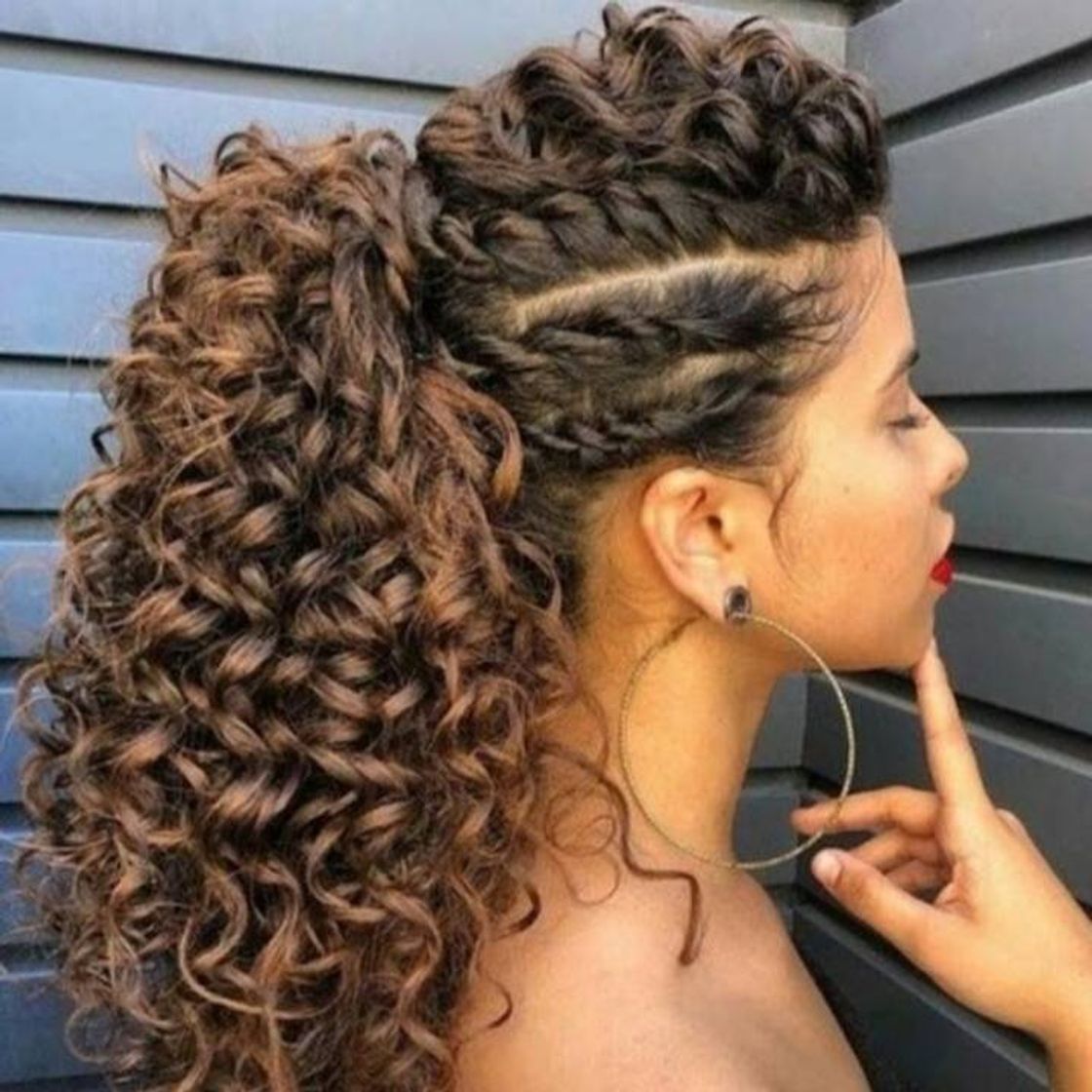 Moda Inspiração para cabelo cacheado!🌫