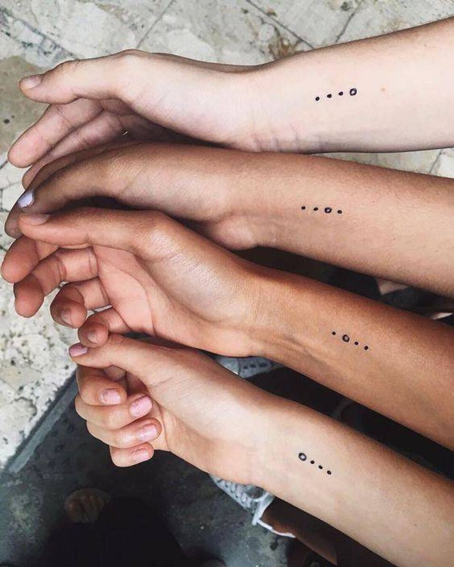 Moda Tatto minimalista e delicada 