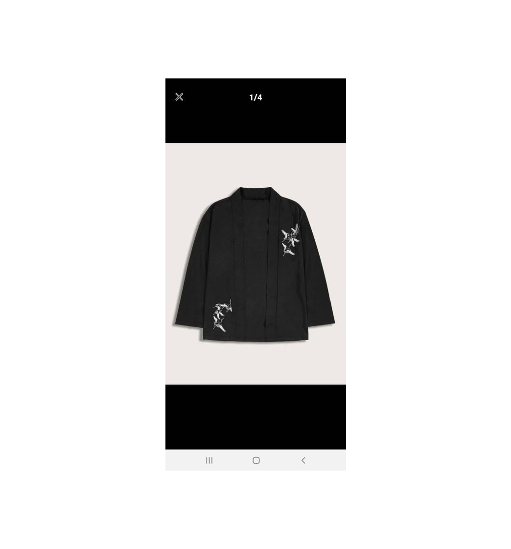 Product Es un kimono color negro con un bordado de grullas precioso