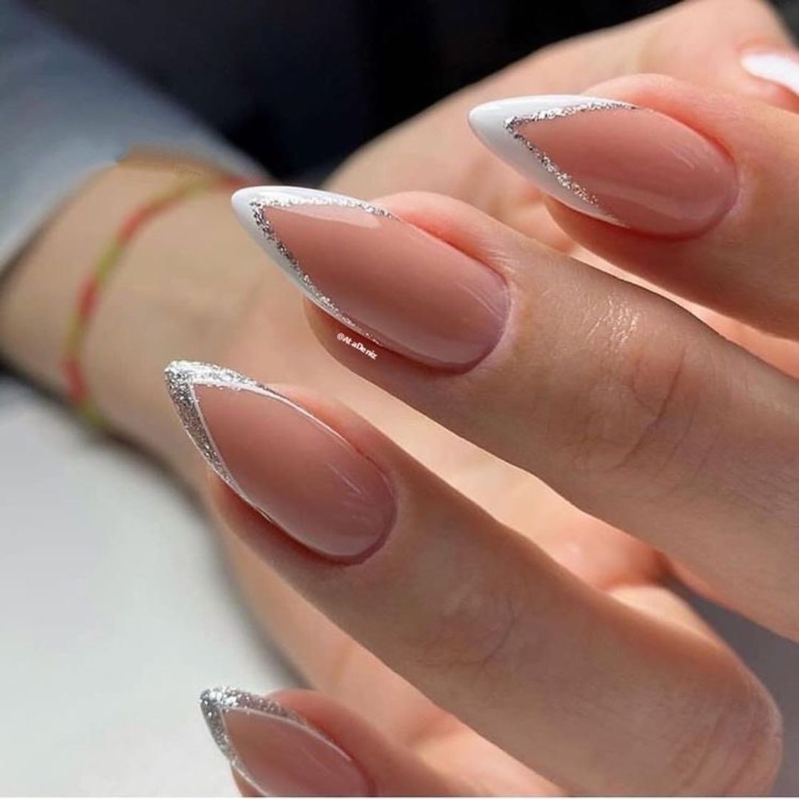 Moda Nails clássica