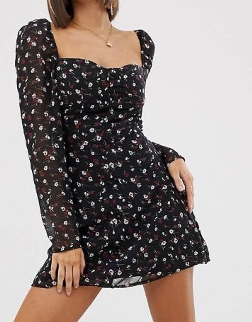 Social Vestido mesonero con estampado de florecitas de Missguided 