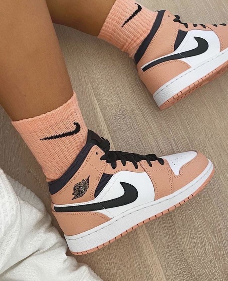 Product Nike Air Jordan 1 Mid