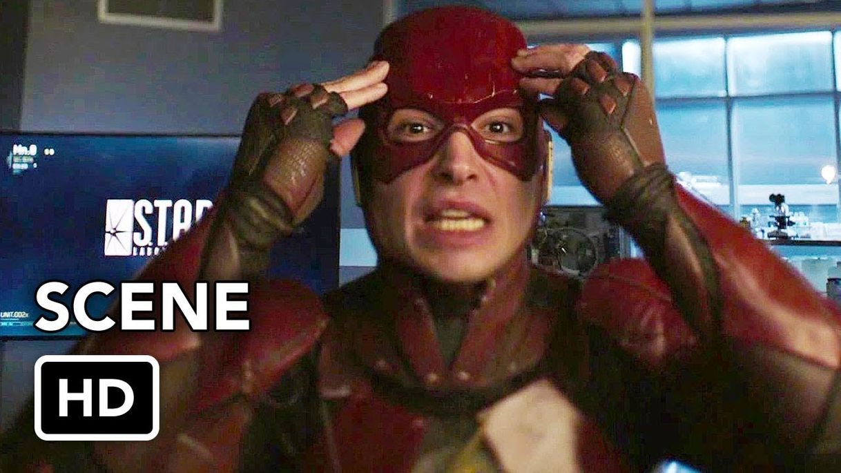 Social CRISIS ON INFINITE EARTHS "Ezra Miller As The Flash Cameo ...