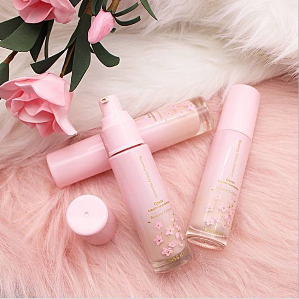 Base líquida semi-mate flores de cerezo