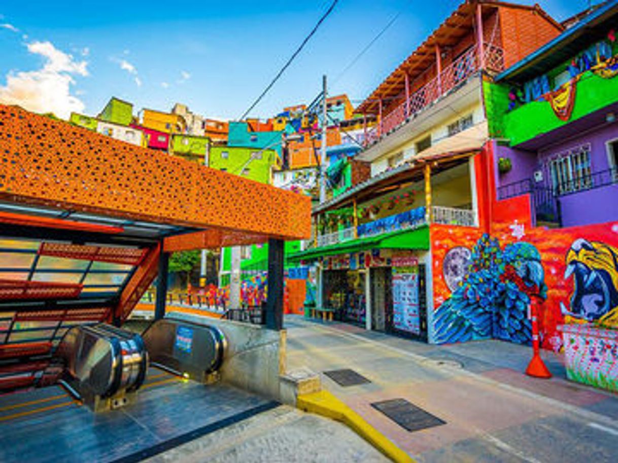 Lugar Comuna 13 Graffitour