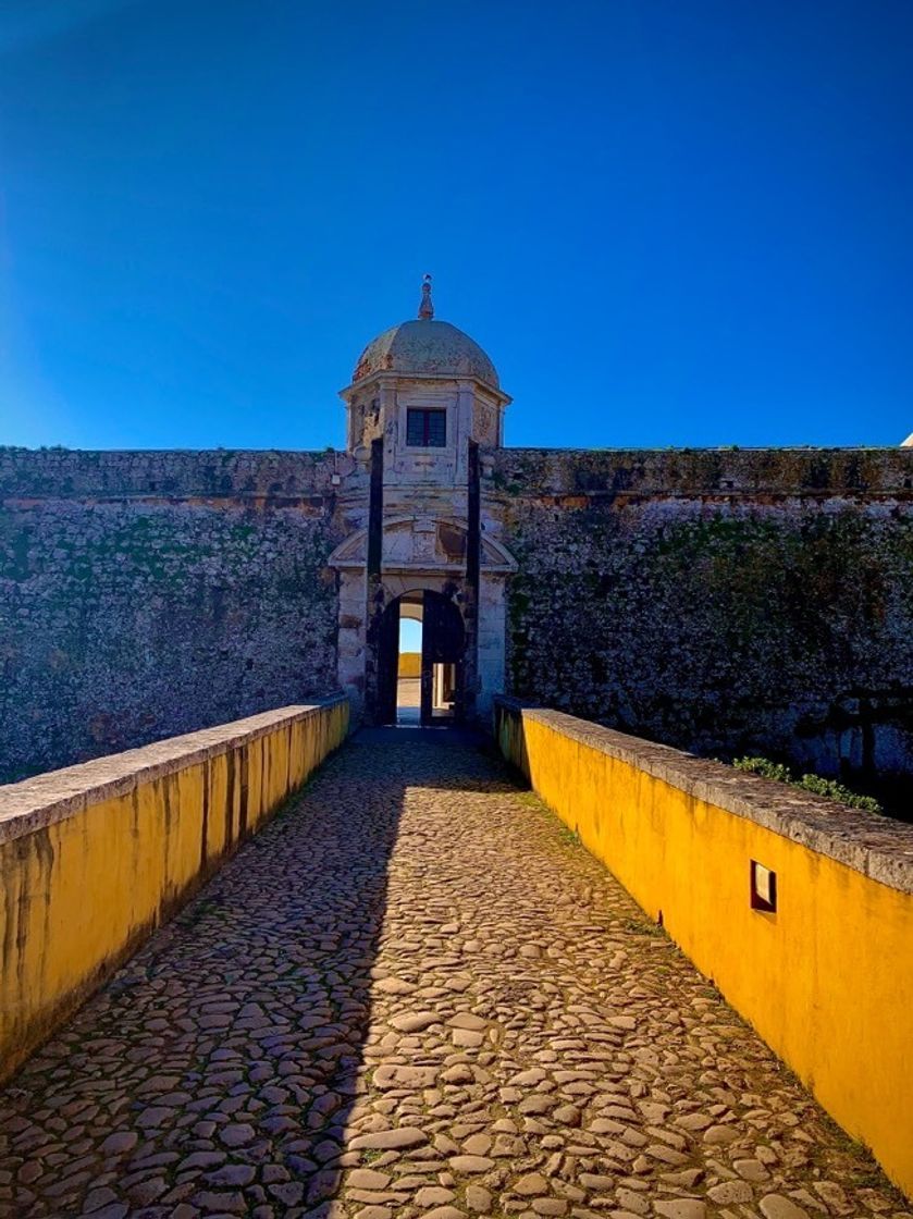 Place Fortaleza de Peniche