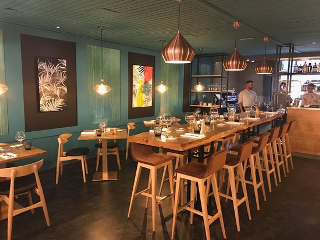 Restaurantes Lola Restaurant