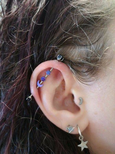 Piercing transversal 