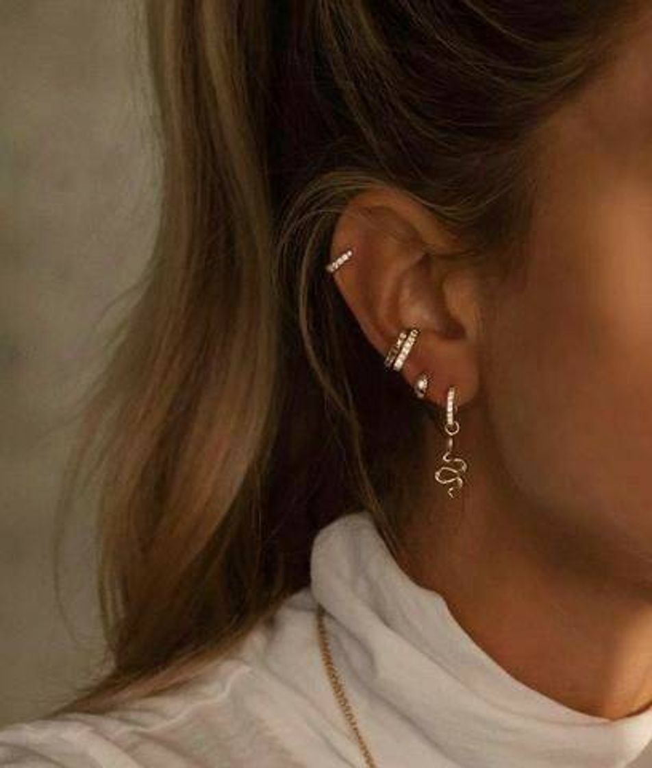 Social Piercings na orelha 