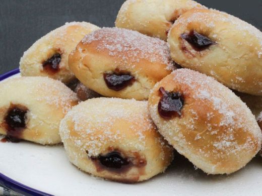 Receita de Bolas de Berlim de Forno - Clara de Sousa