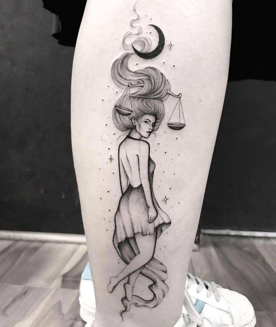 Moda Tatuagem de libra 