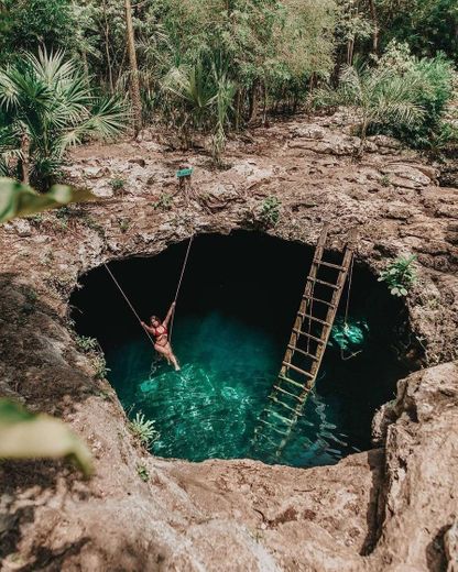 Cenote Calavera