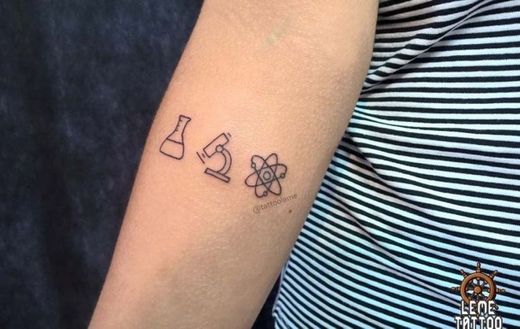 Tattoo de profissão: química 