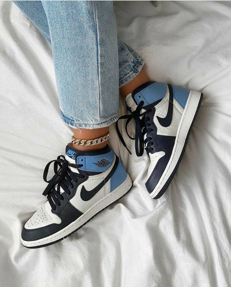 Social Tênis Nike Air Jordan 1 Retrô High Azul 