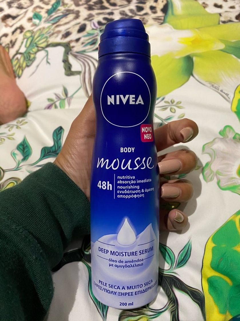 Moda Nivea Deep Moisture mousse corporal com efeito nutritivo | notino.pt