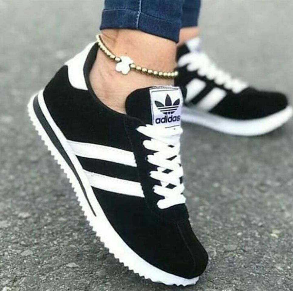 Social Adidas