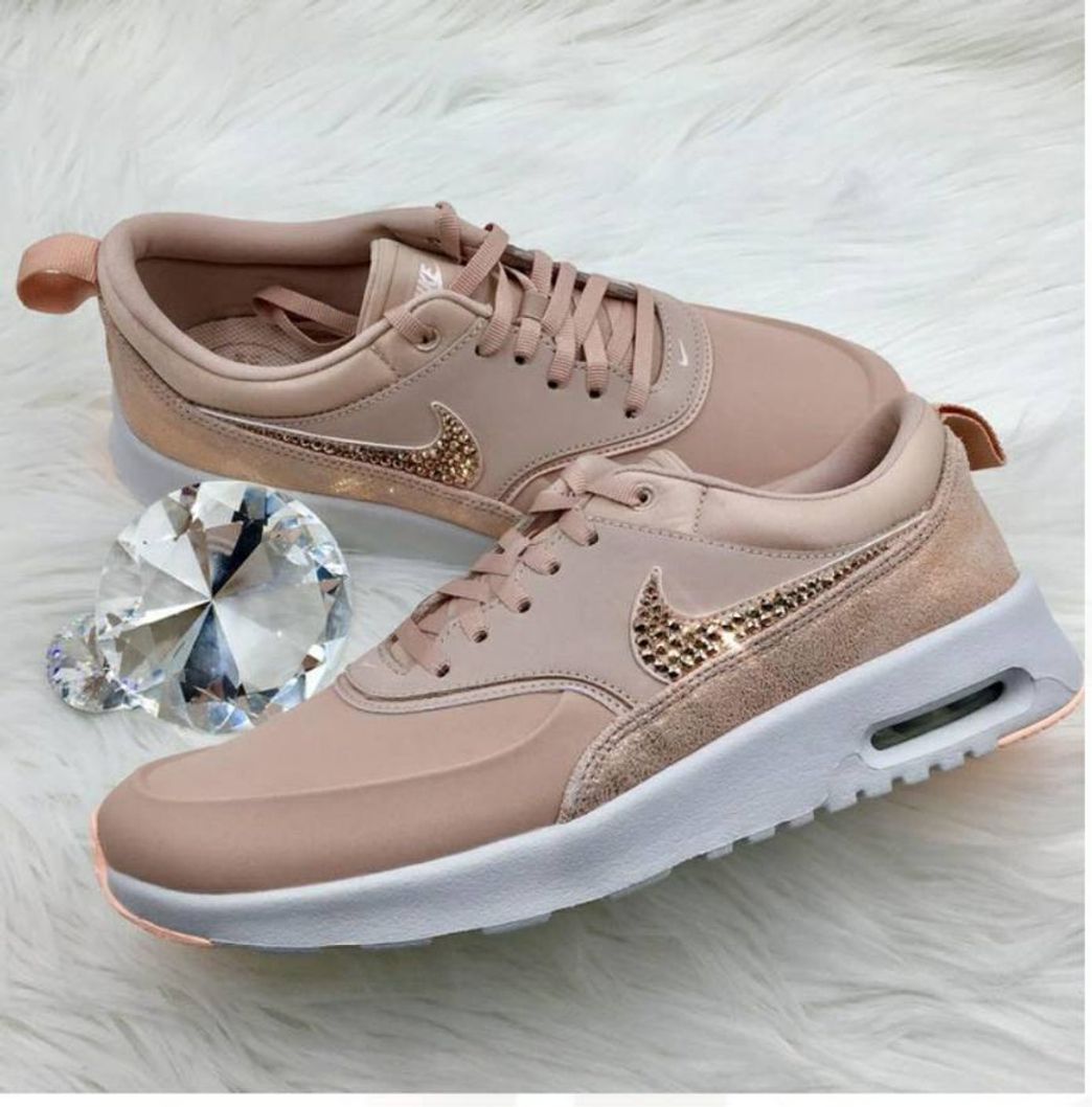 Social Nikes con Swarovski